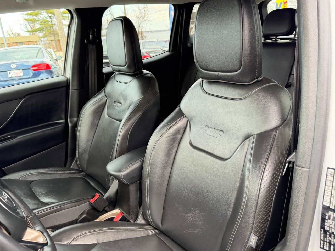 Used 2015 Jeep Renegade Limited AWD/4WD image 13