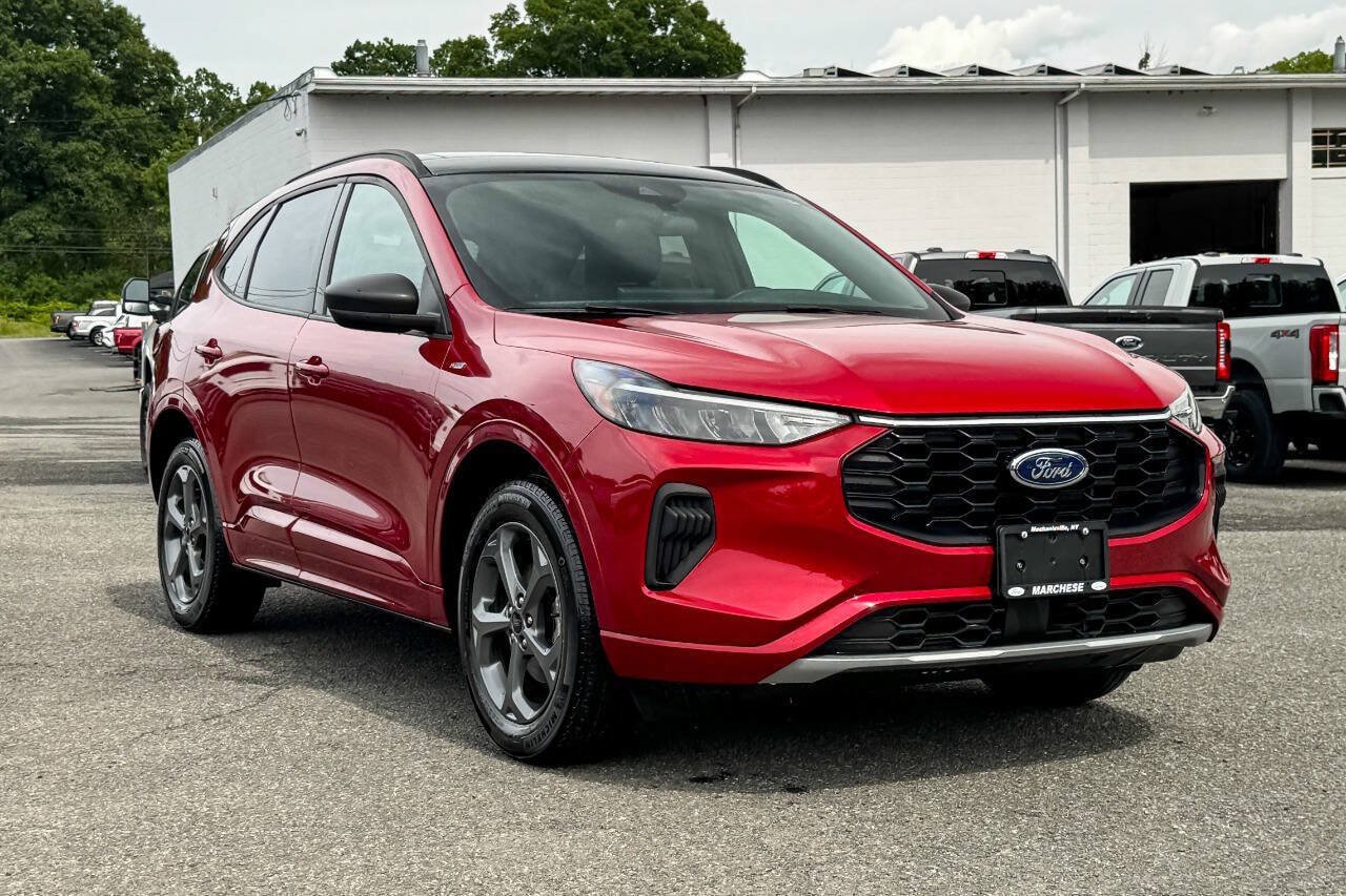 Used 2024 Ford Escape ST-Line w/ Tech Pack #1
