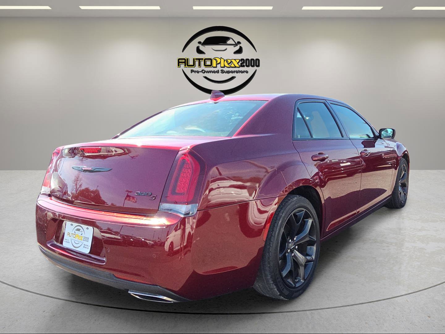 Used 2023 Chrysler 300 S RWD image 7