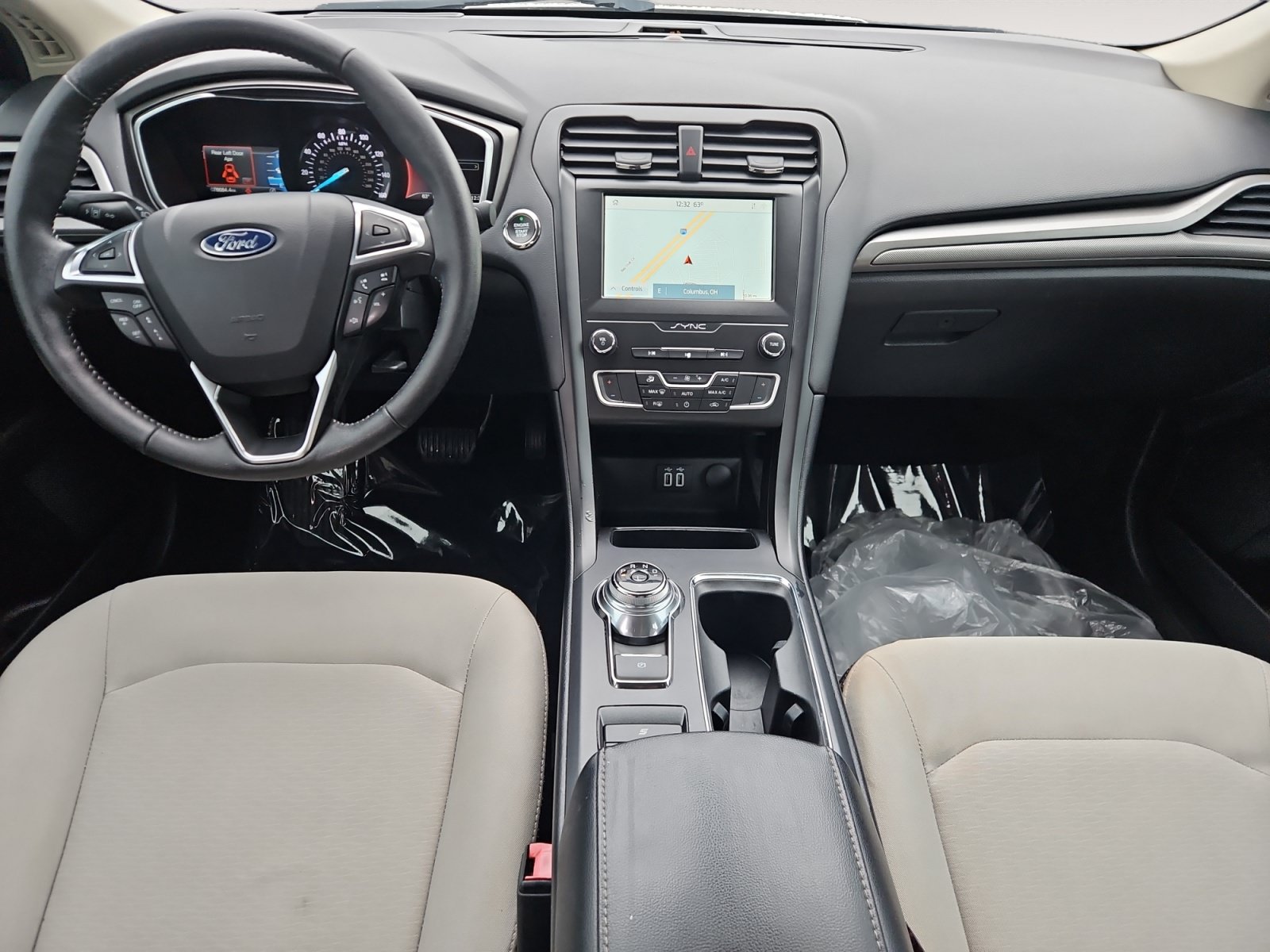 Used 2020 Ford Fusion SE w/ Equipment Group 151A FWD image 11