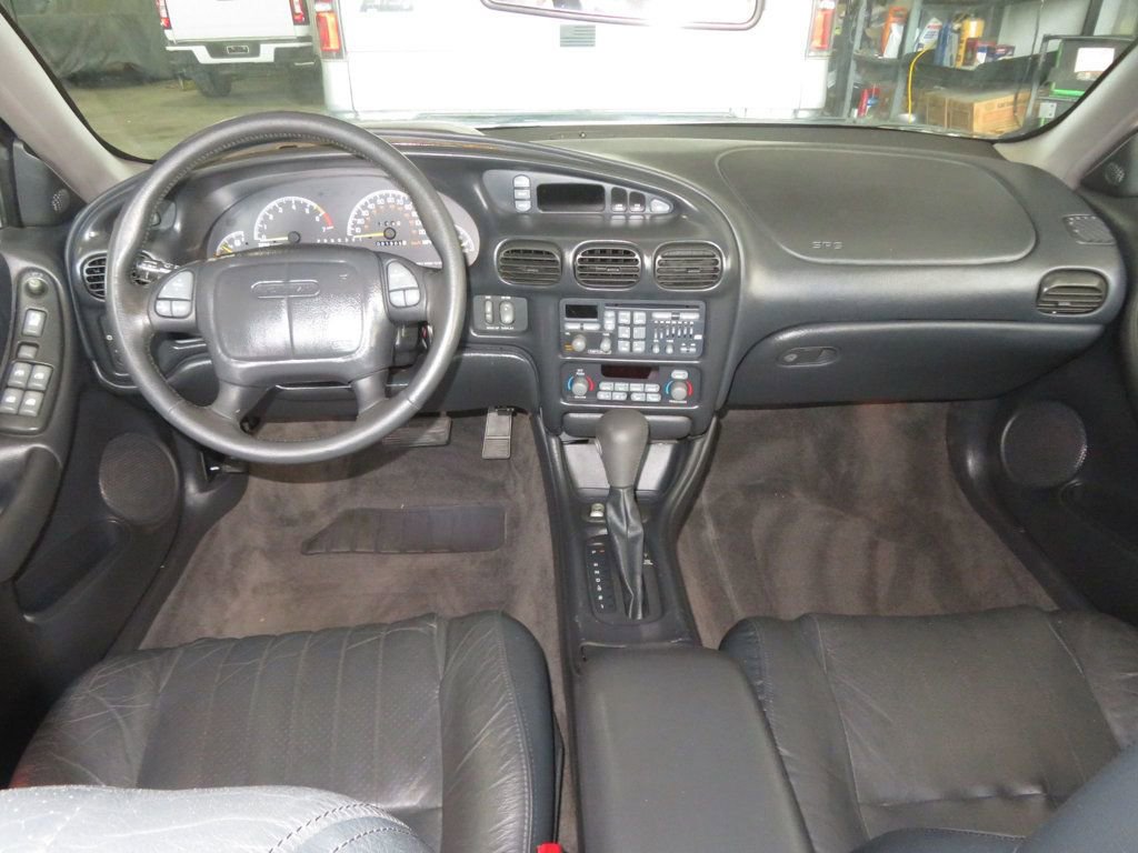 Used 2000 Pontiac Grand Prix GTP w/ Opt Pkg image 37
