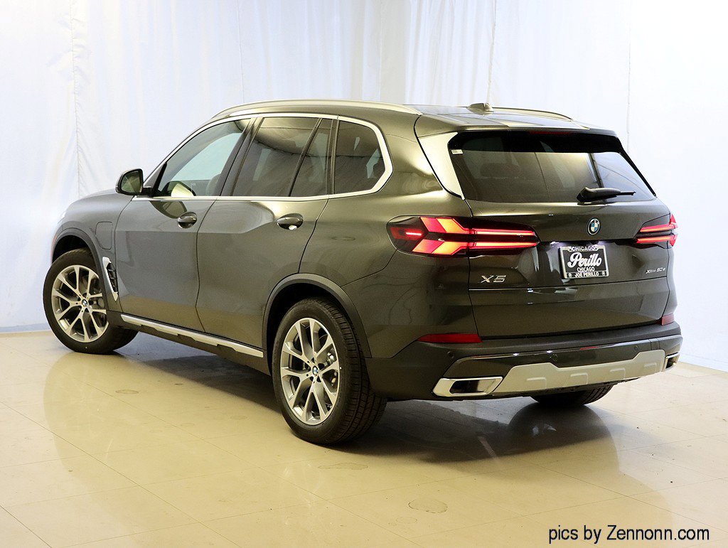 Used 2026 BMW X5 xDrive50e w/ Climate Comfort Package image 7
