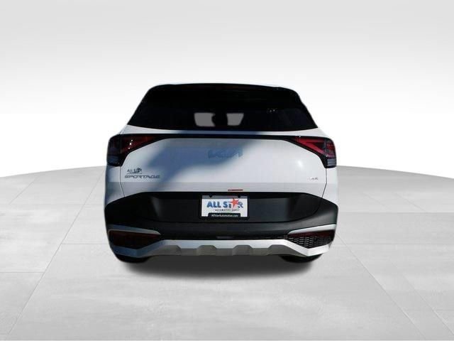 Used 2025 Kia Sportage EX image 8