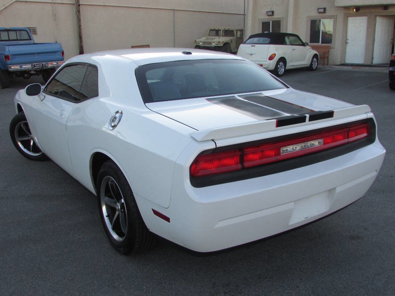 Used 2010 Dodge Challenger SE RWD image 7