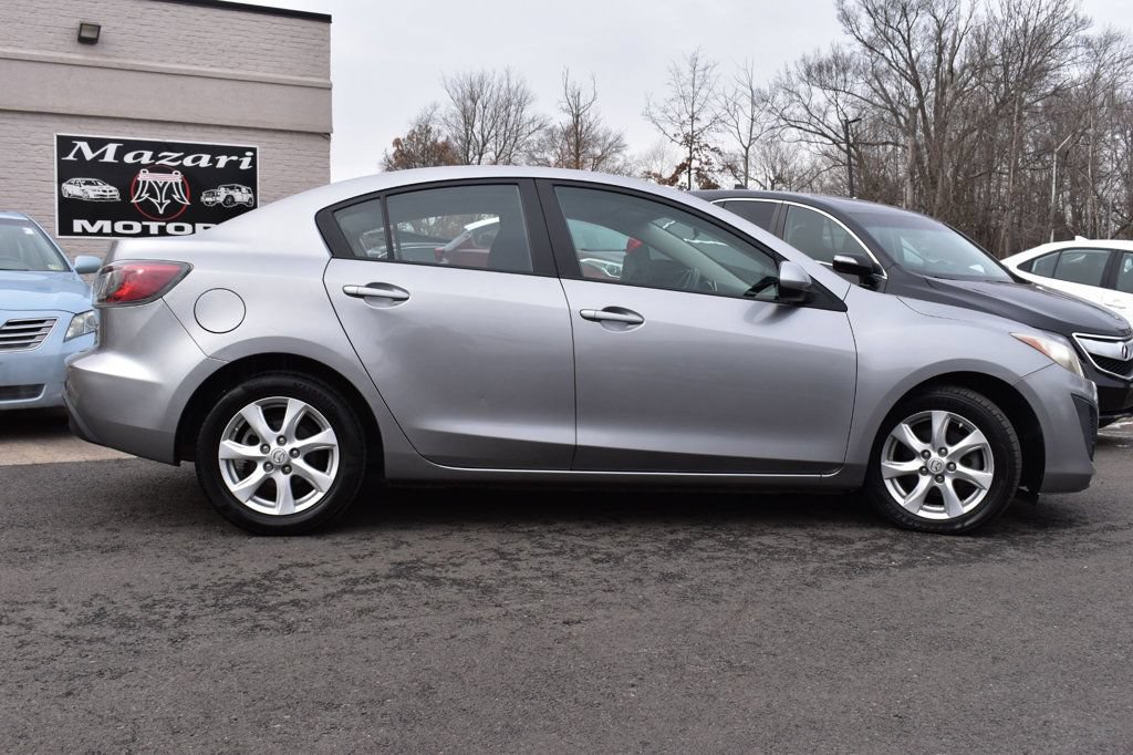 Used 2011 MAZDA MAZDA3 i Touring FWD image 4