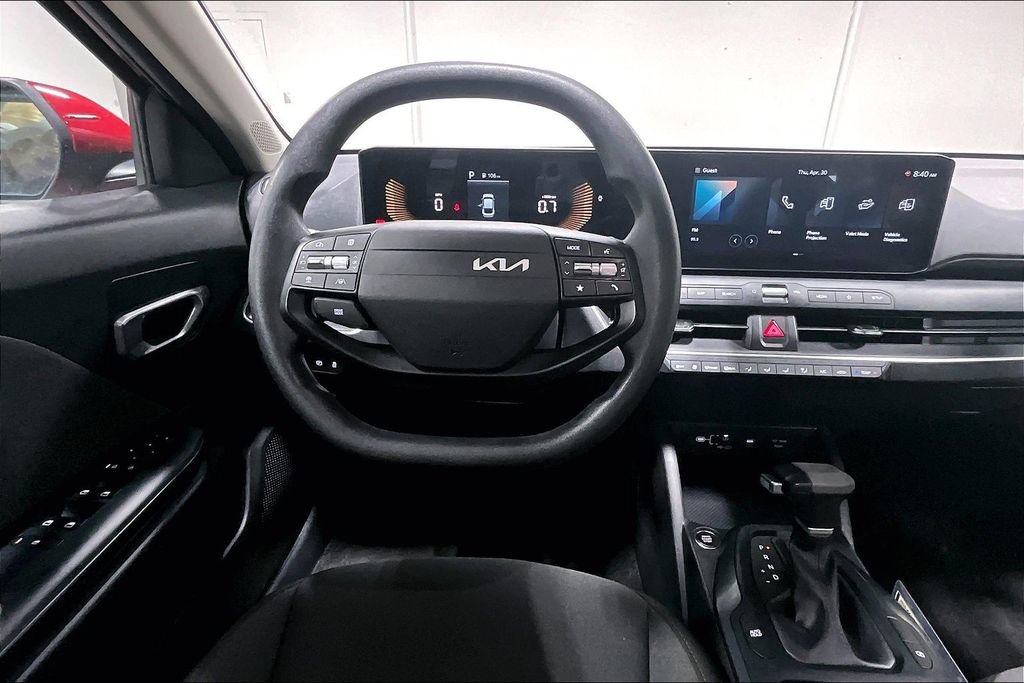 Used 2025 Kia K4 FWD image 6