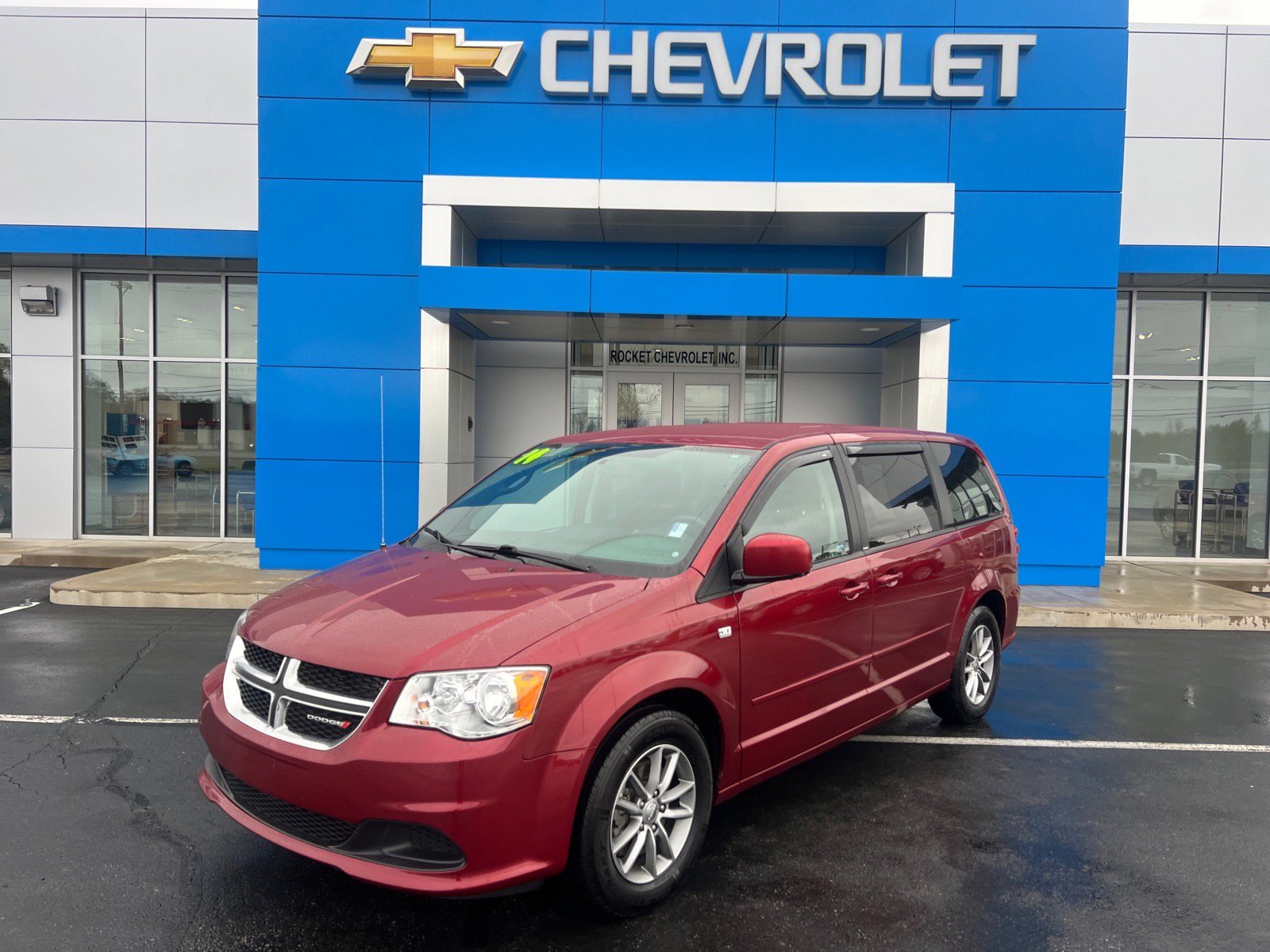 Used 2014 Dodge Grand Caravan SE FWD image 1