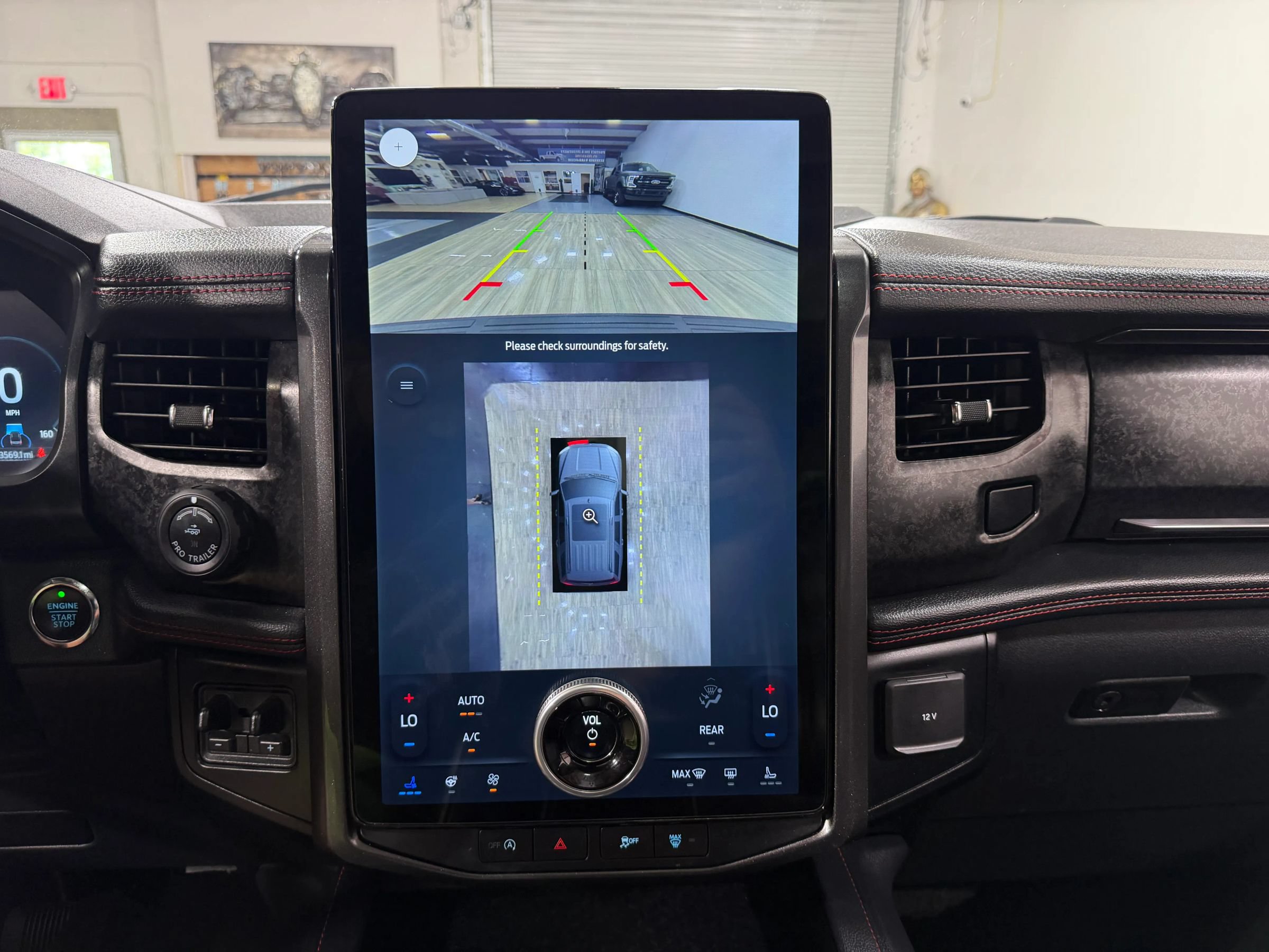 Used 2023 Ford Expedition Limited RWD image 22