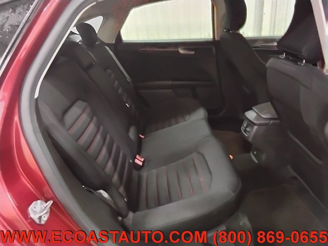 Used 2015 Ford Fusion SE FWD image 15