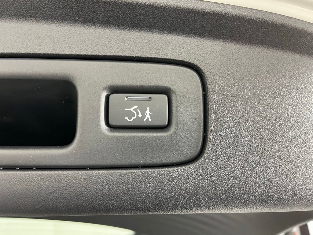 Certified 2025 Acura ADX A-Spec image 13