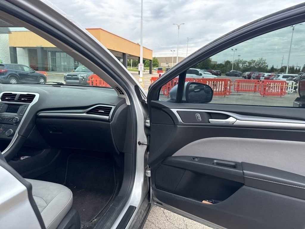 Used 2015 Ford Fusion S FWD image 15