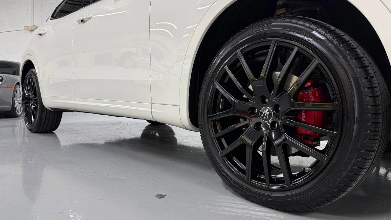 Used 2022 Maserati Levante GT AWD/4WD image 7