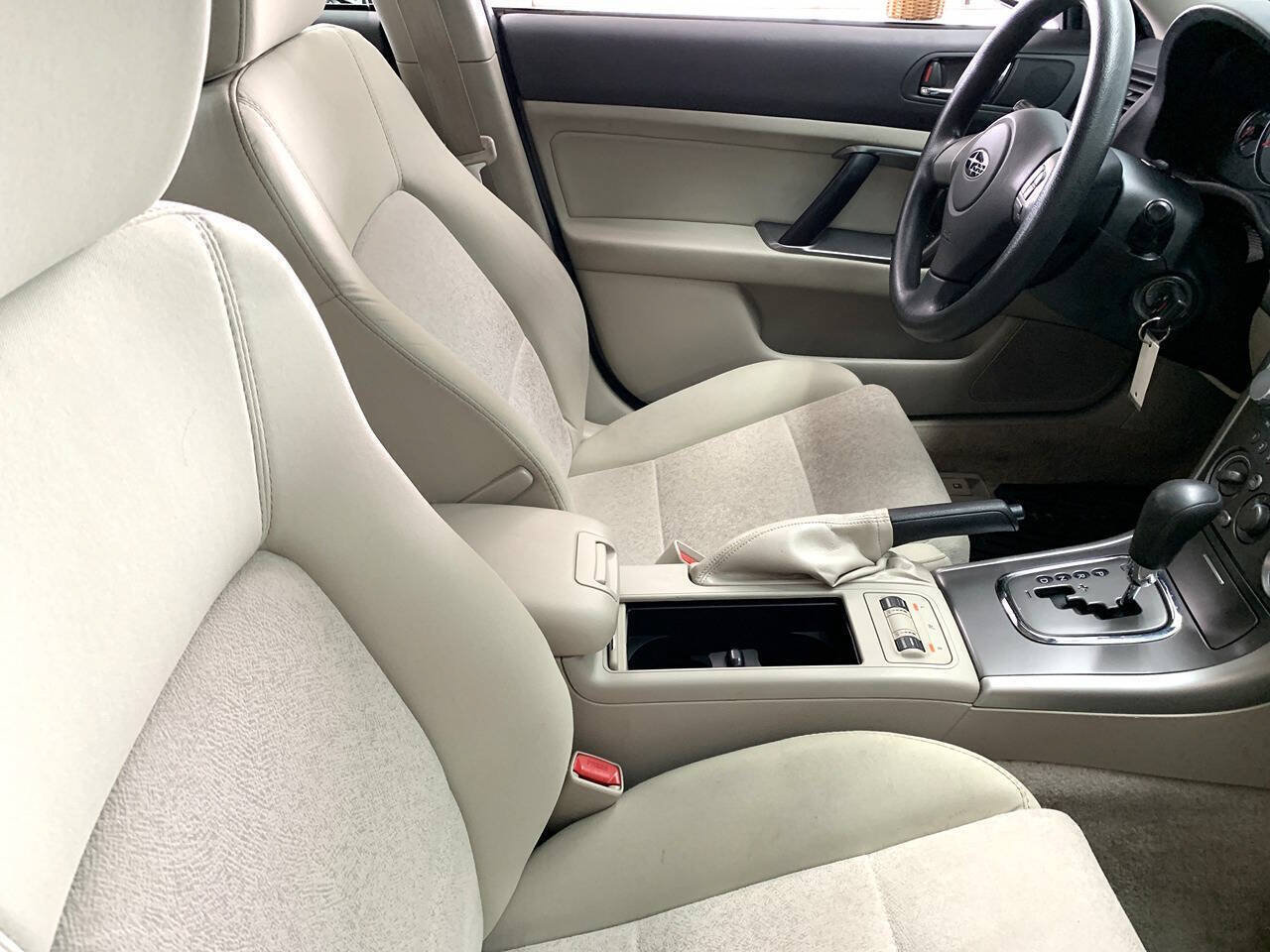 Used 2008 Subaru Outback 2.5i L.L. Bean AWD/4WD image 14