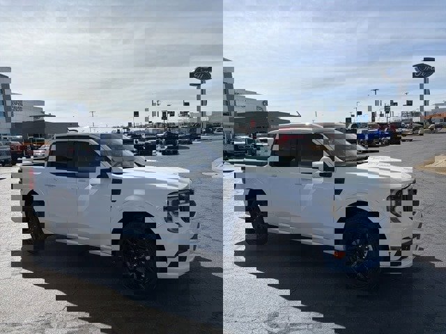 New 2025 Ford Maverick Lobo image 7