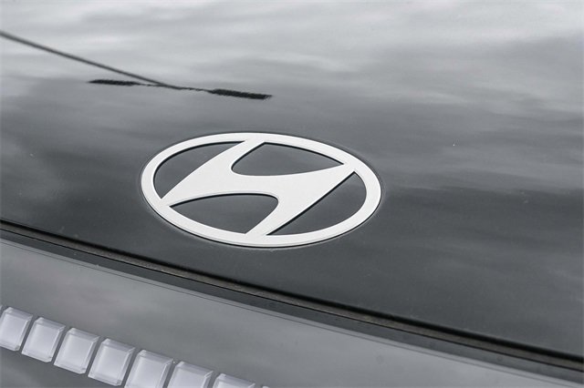 New 2026 Hyundai Ioniq 9 SEL image 13