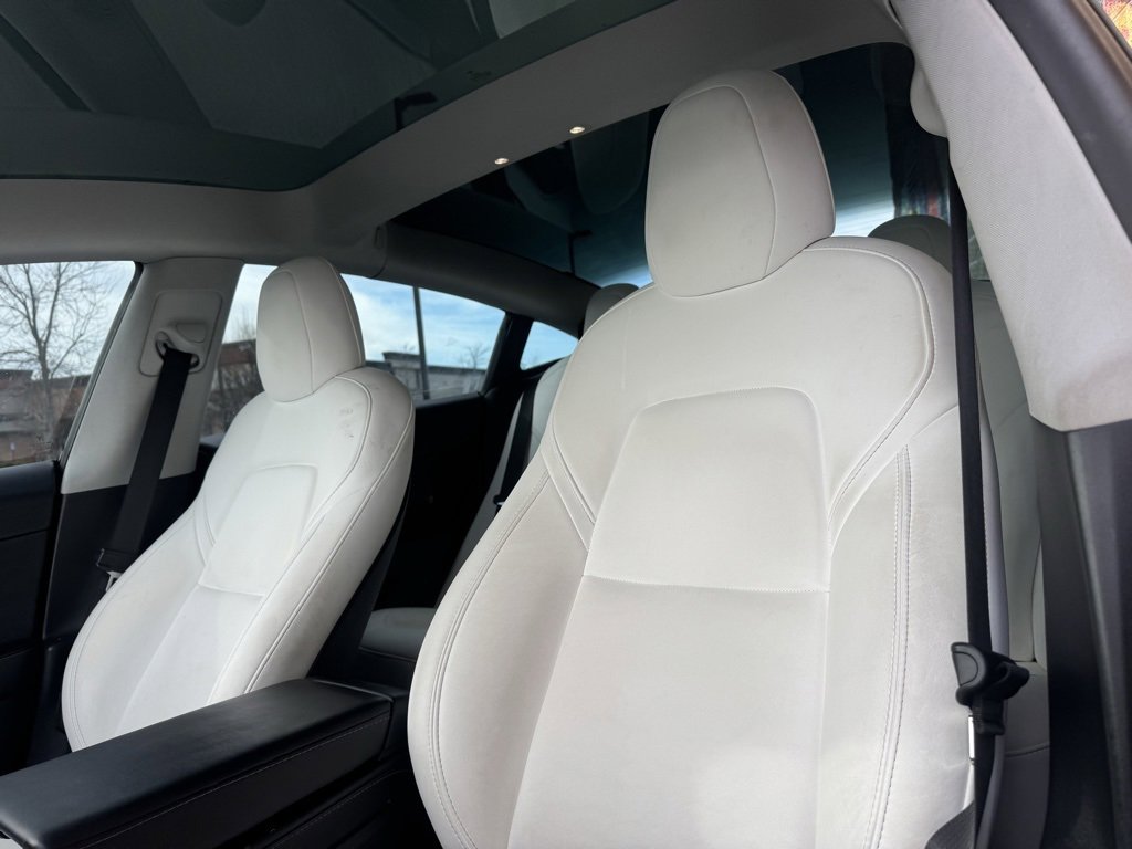 Used 2021 Tesla Model 3 Performance image 13