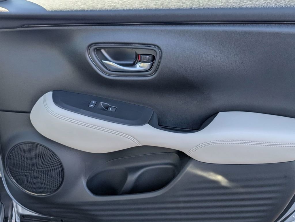 Used 2025 Honda HR-V LX image 48