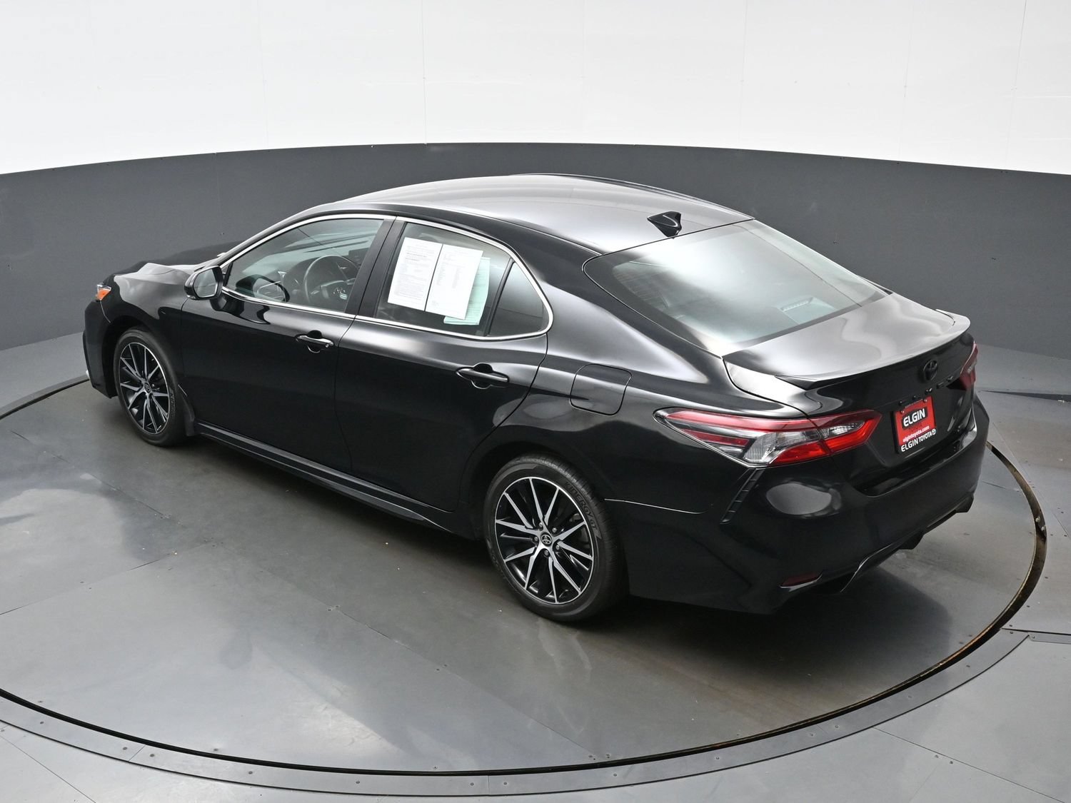 Used 2024 Toyota Camry SE FWD image 37