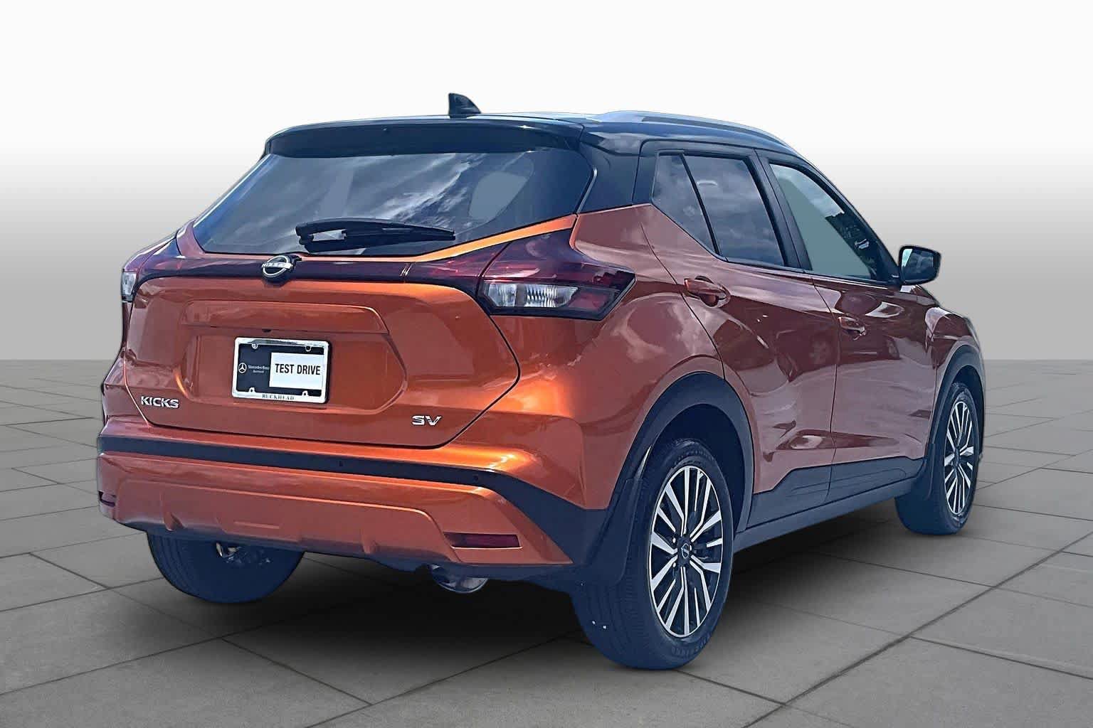 Used 2023 Nissan Kicks SV FWD image 13