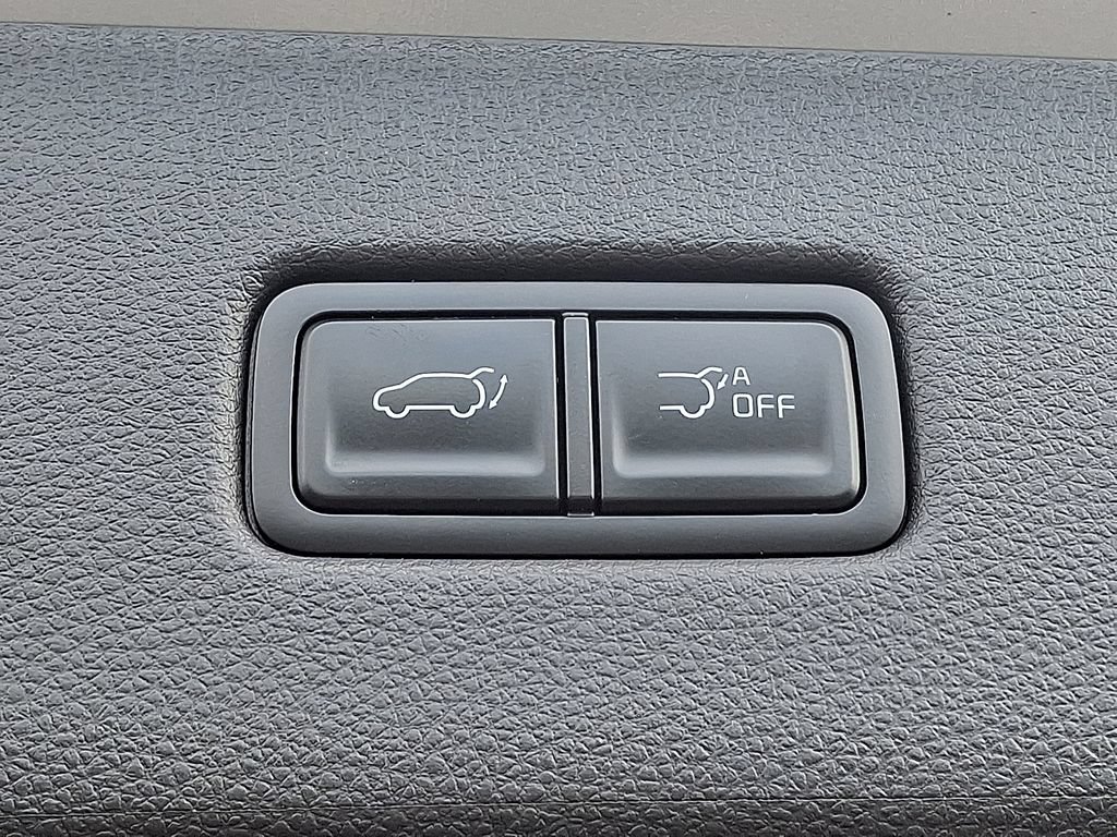 Certified 2025 Kia Carnival SX Prestige FWD image 31
