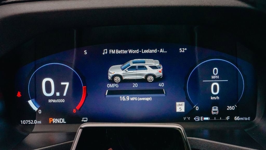 Used 2025 Ford Explorer Platinum w/ Ultimate Package image 23