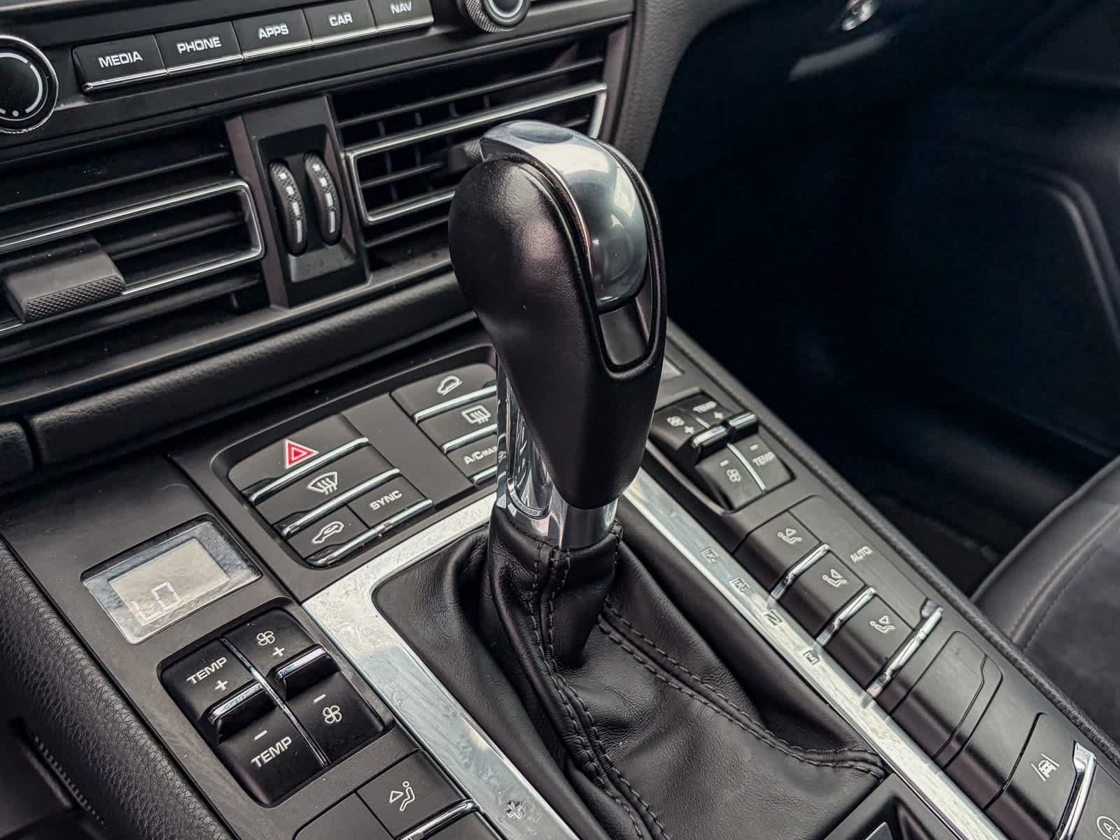 Used 2019 Porsche Macan AWD/4WD image 18