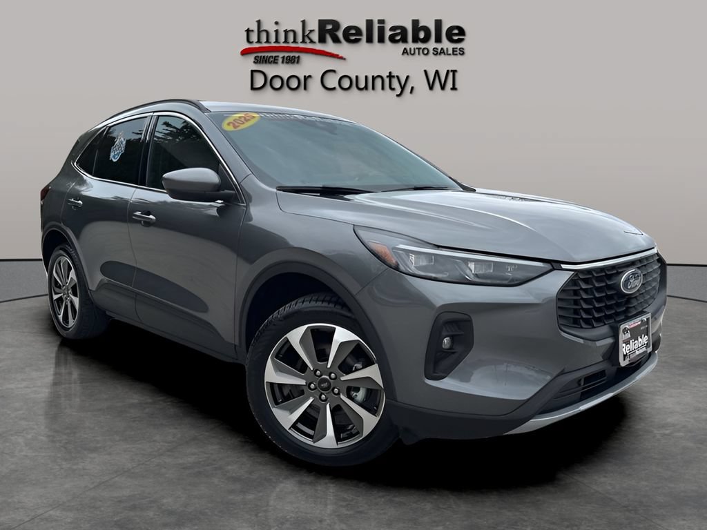 Used 2025 Ford Escape Platinum AWD/4WD image 8