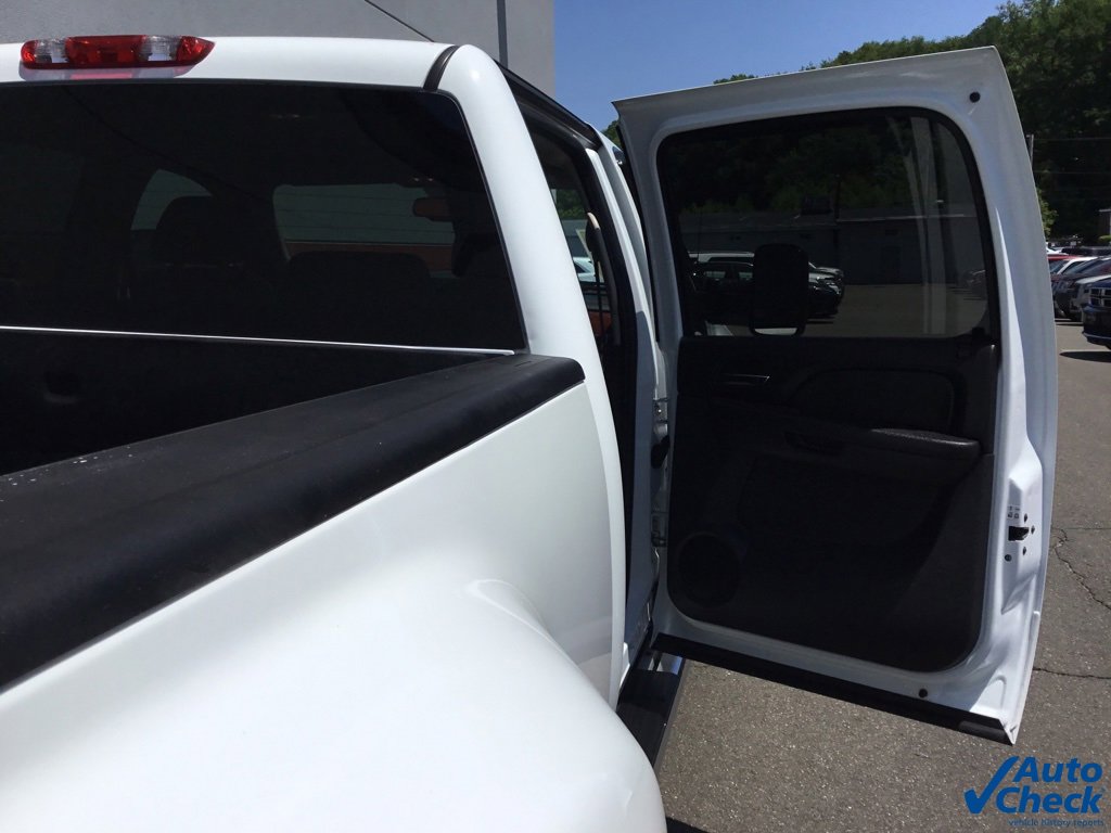 Used 2011 Chevrolet Silverado 3500 LTZ w/ Snow Plow Prep Package image 39