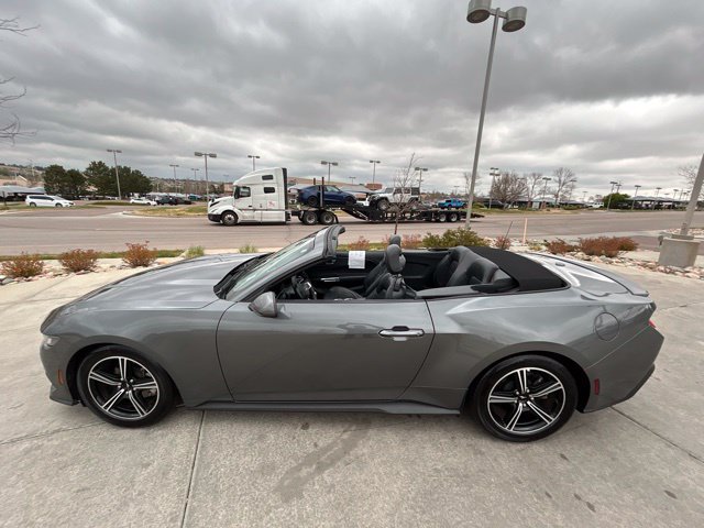 Used 2025 Ford Mustang Premium RWD image 14