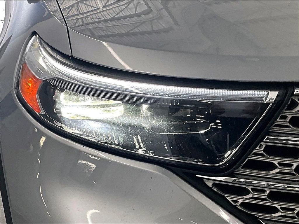 Used 2023 Ford Explorer Limited image 32