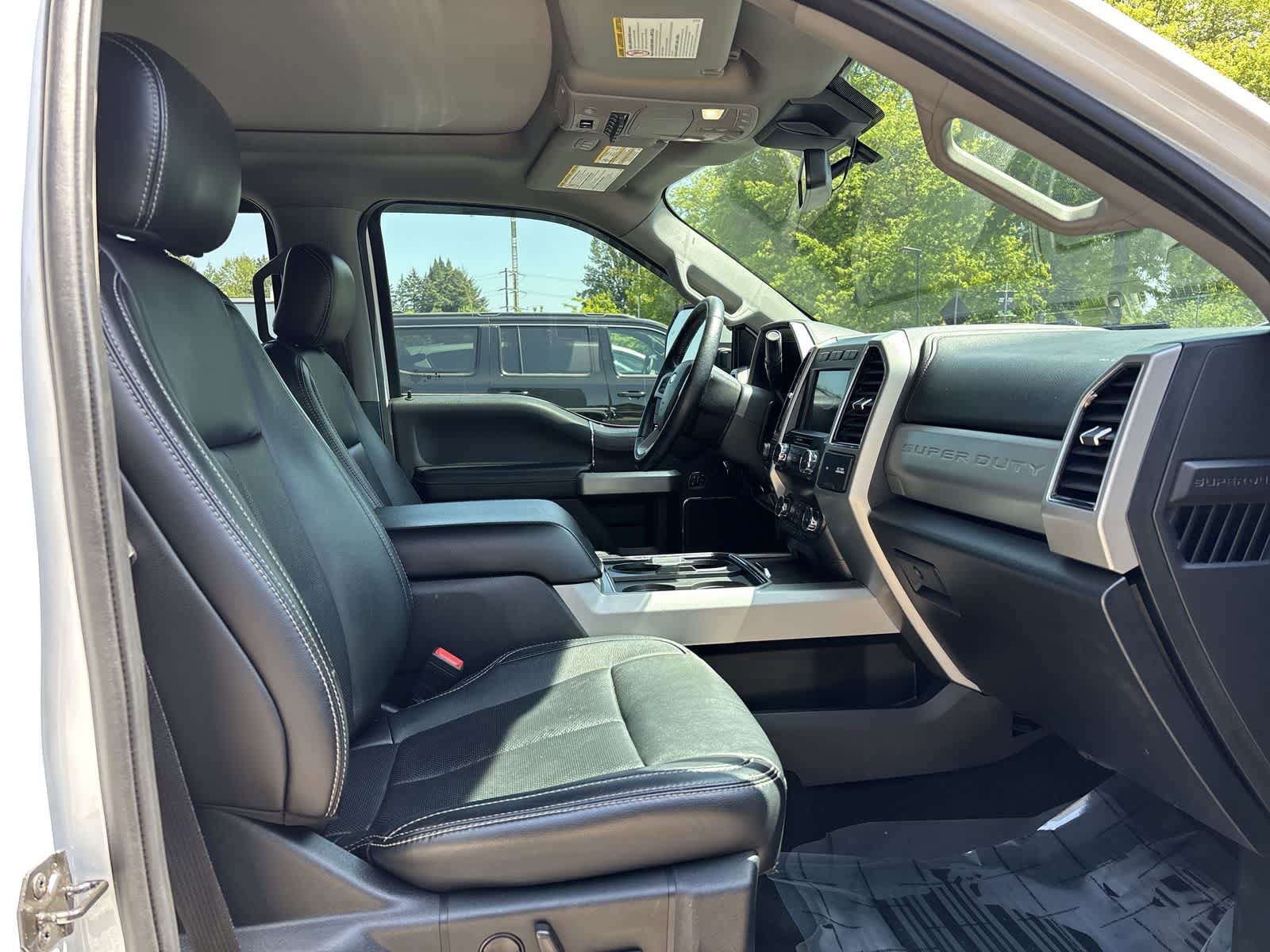 Used 2020 Ford F350 Lariat w/ Lariat Ultimate Package AWD/4WD image 6