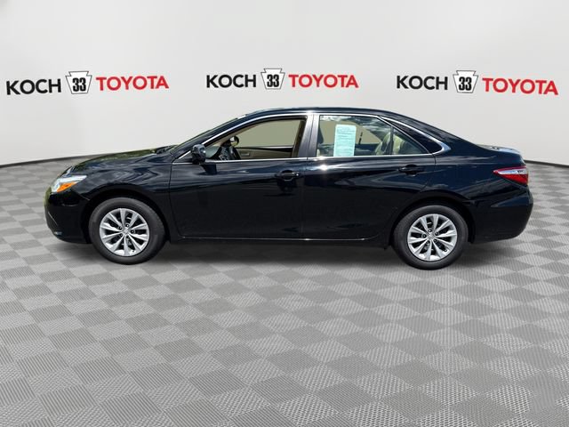 Used 2016 Toyota Camry LE FWD image 4