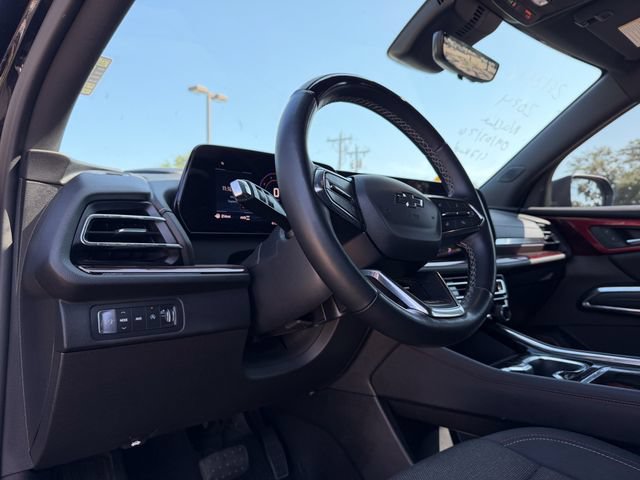 Used 2024 Chevrolet Traverse Z71 w/ Enhanced Driving Package AWD/4WD image 8
