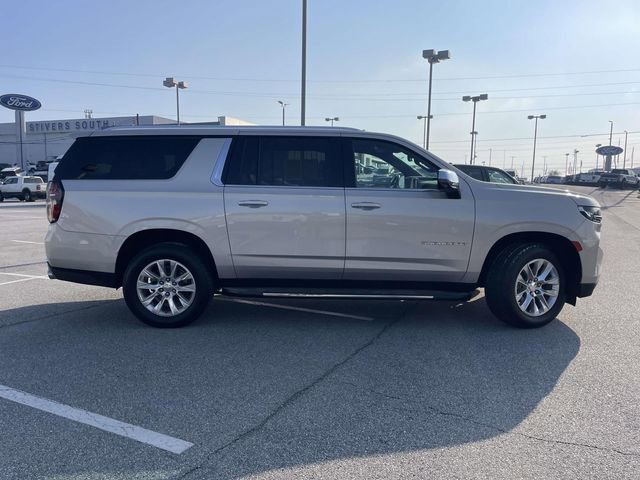 Used 2021 Chevrolet Suburban Premier w/ Premium Package image 2