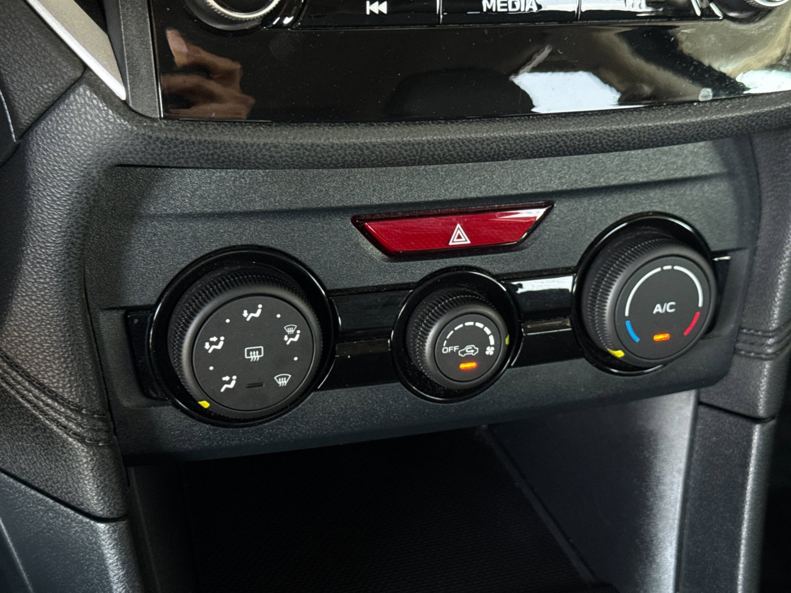 Used 2019 Subaru Crosstrek 2.0i w/ Eyesight System image 18