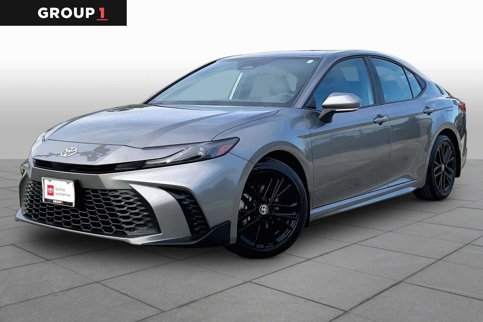Used 2026 Toyota Camry SE w/ Multimedia Upgrade Package FWD image 1