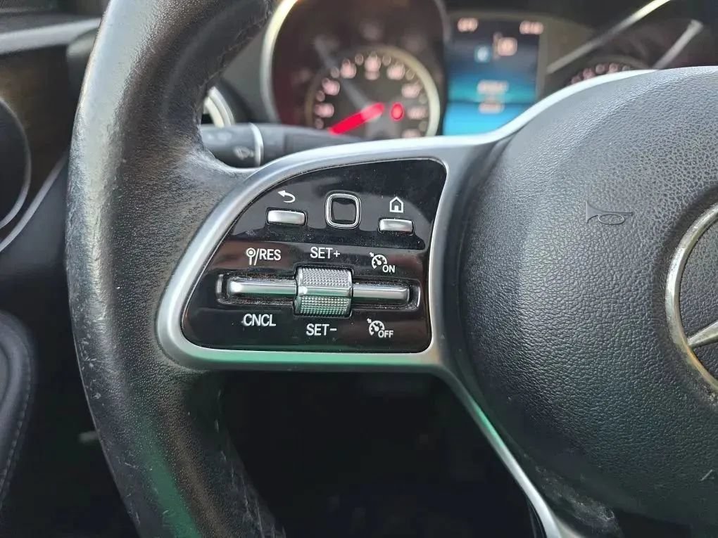 Used 2019 Mercedes-Benz C 300 Sedan image 18