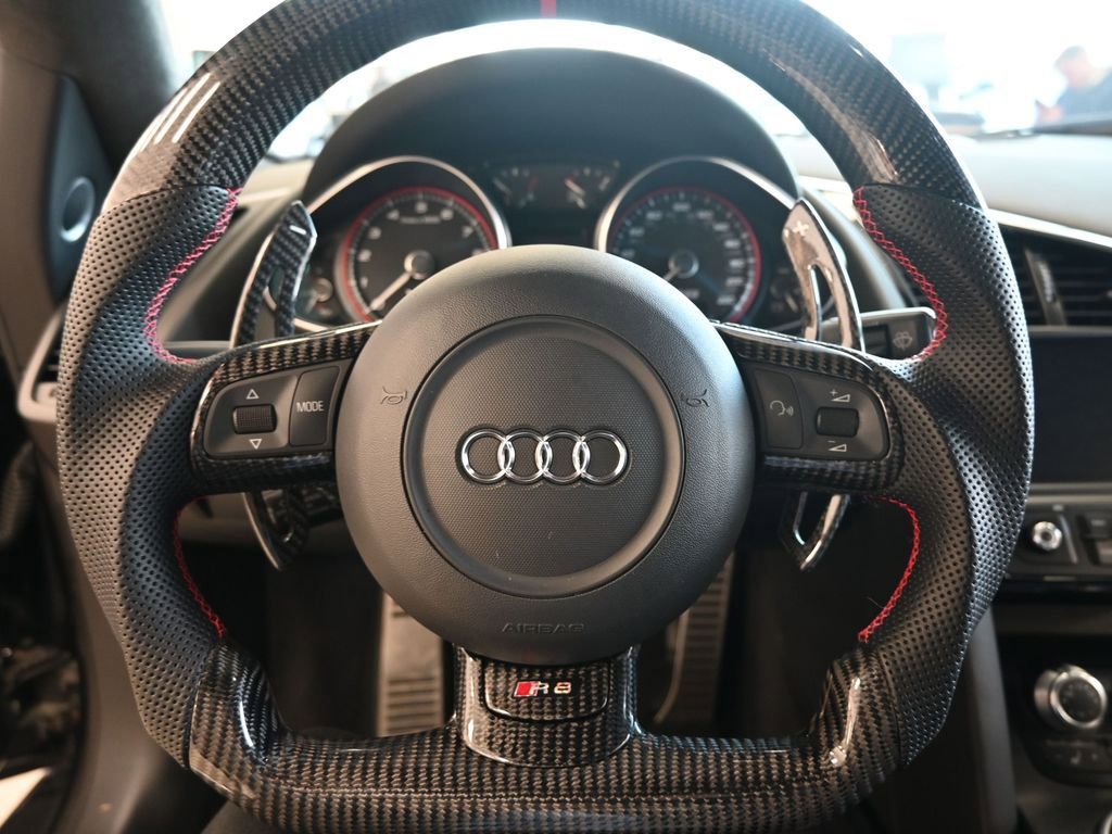 Used 2010 Audi R8 V10 image 9