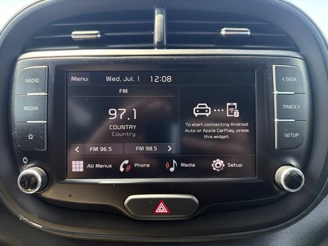 Used 2024 Kia Soul LX w/ Option Group 015 FWD image 19