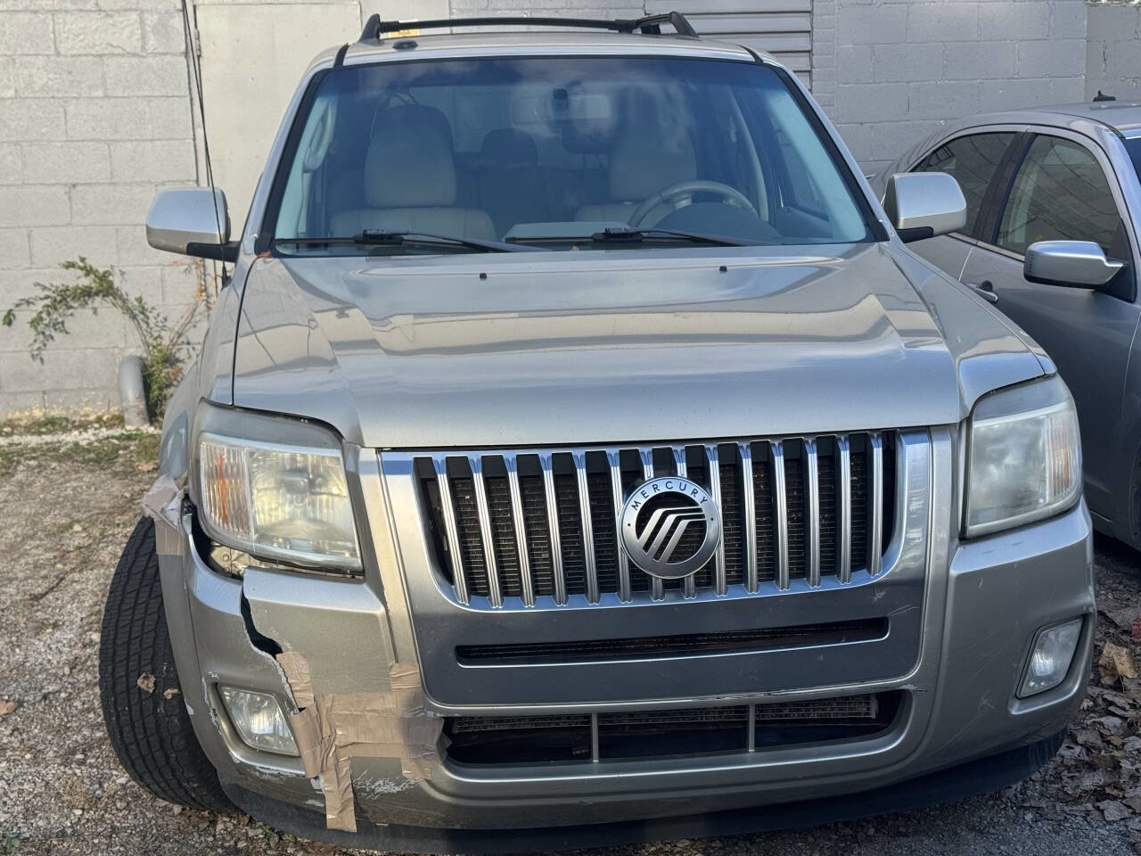 Used 2010 Mercury Mariner Premier image 4