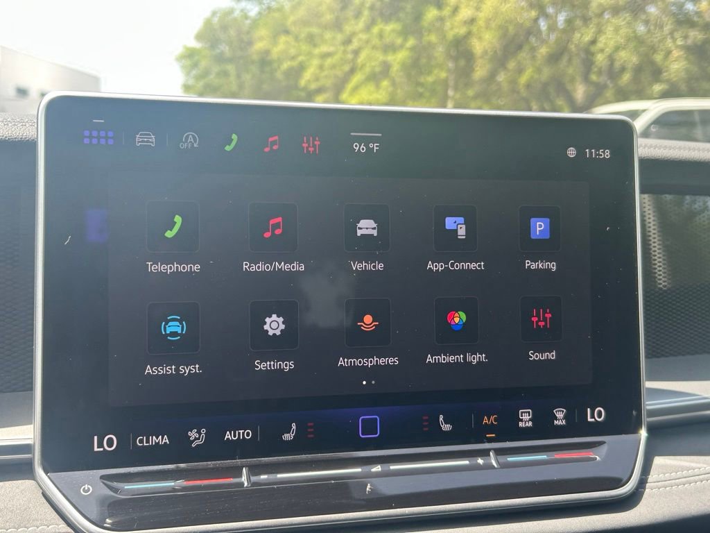 New 2026 Volkswagen Tiguan SE R-Line FWD image 16