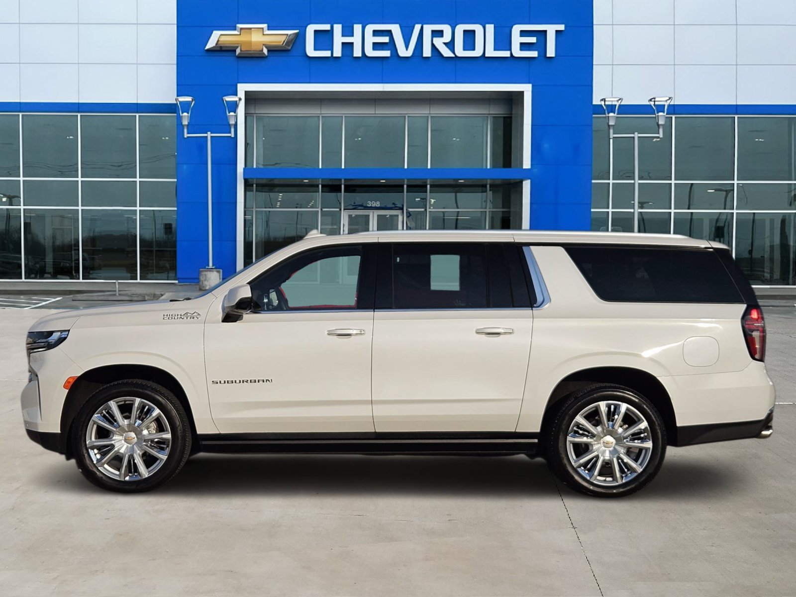 Certified 2023 Chevrolet Suburban High Country AWD/4WD image 3
