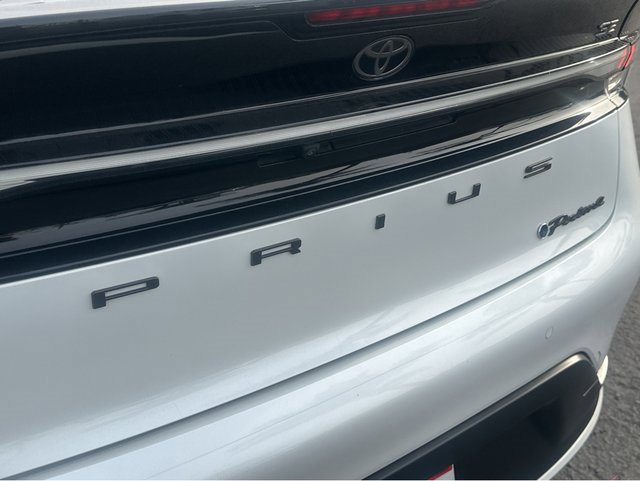 Used 2023 Toyota Prius Prime SE image 39