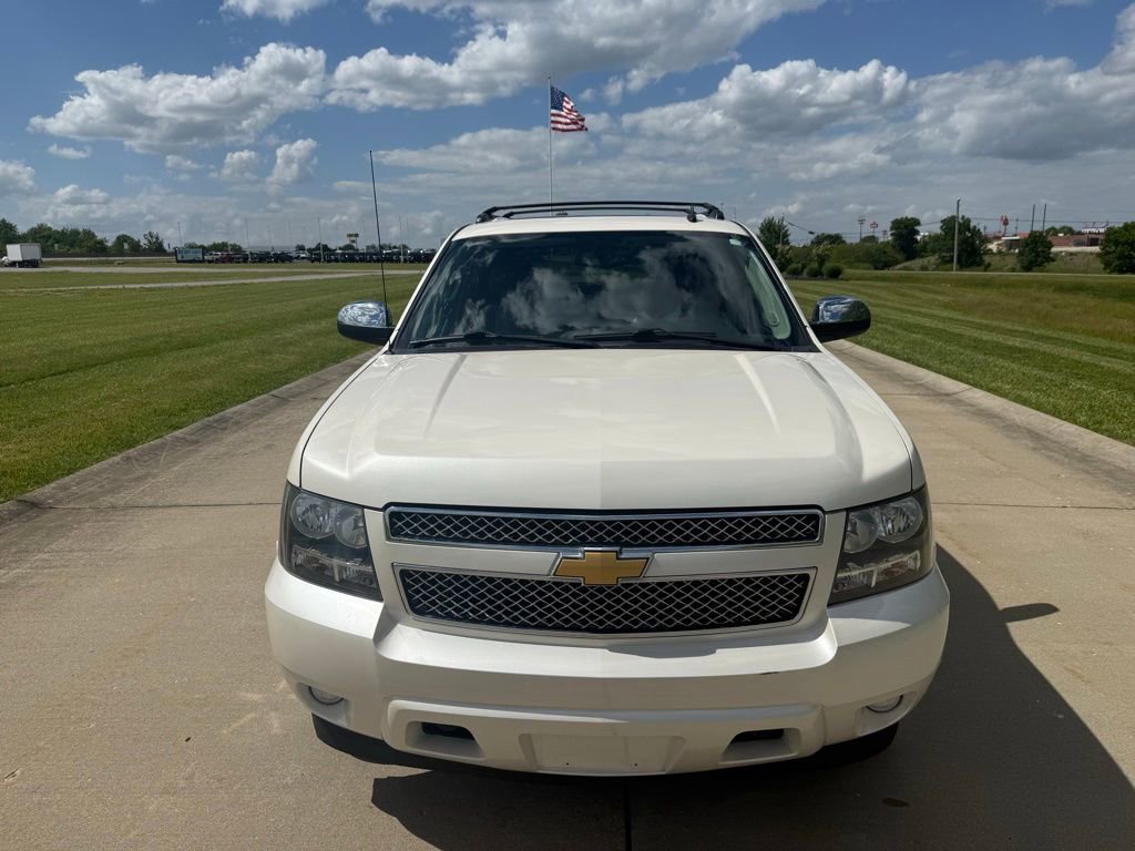 Used 2013 Chevrolet Avalanche LTZ AWD/4WD image 8