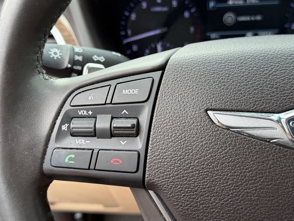 Used 2018 Genesis G80 3.8 RWD image 26