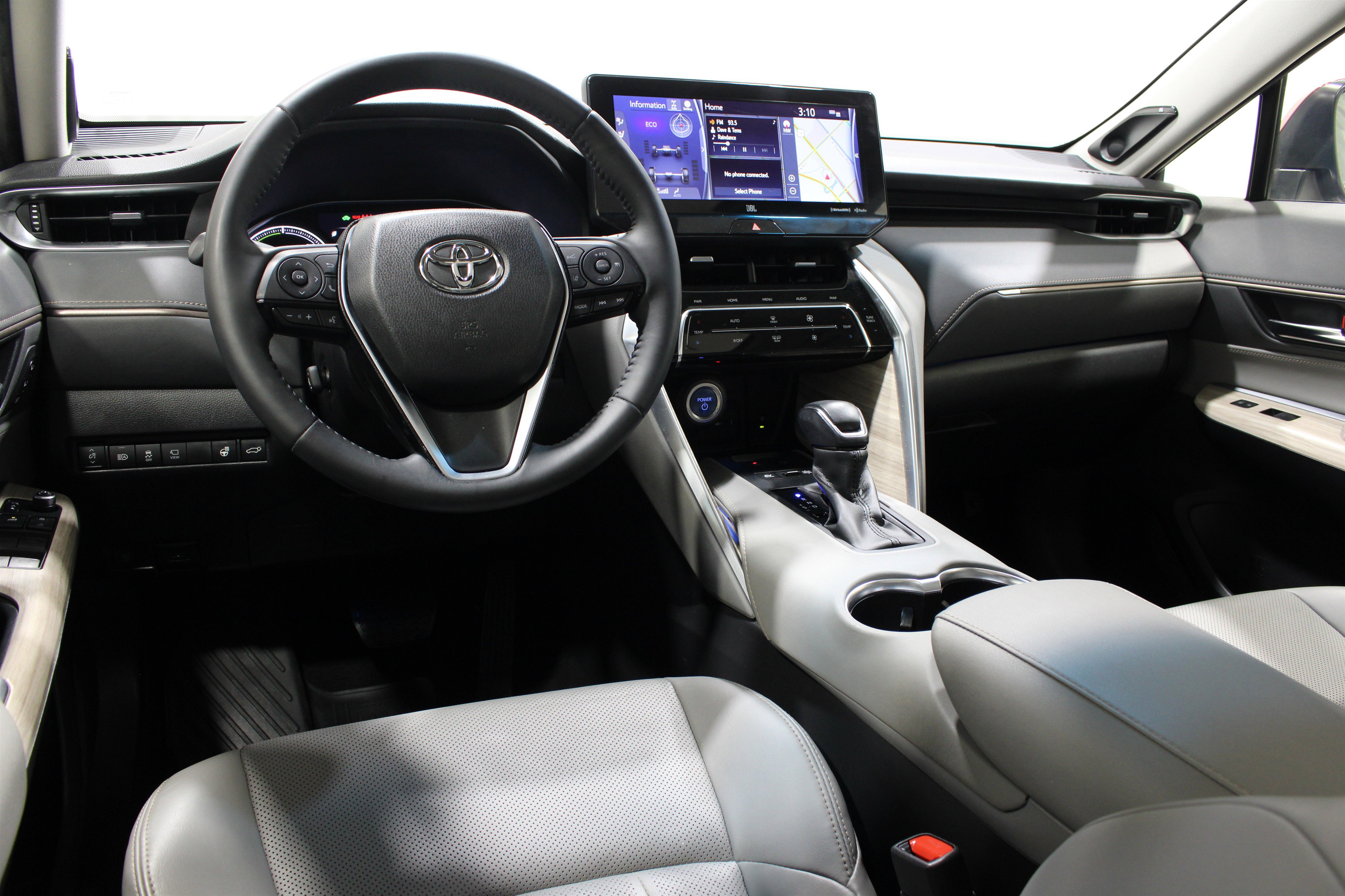 Used 2021 Toyota Venza Limited AWD/4WD image 2