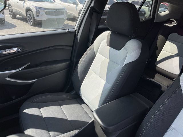 New 2026 Chevrolet Trax LS w/ LS Convenience Package FWD image 23