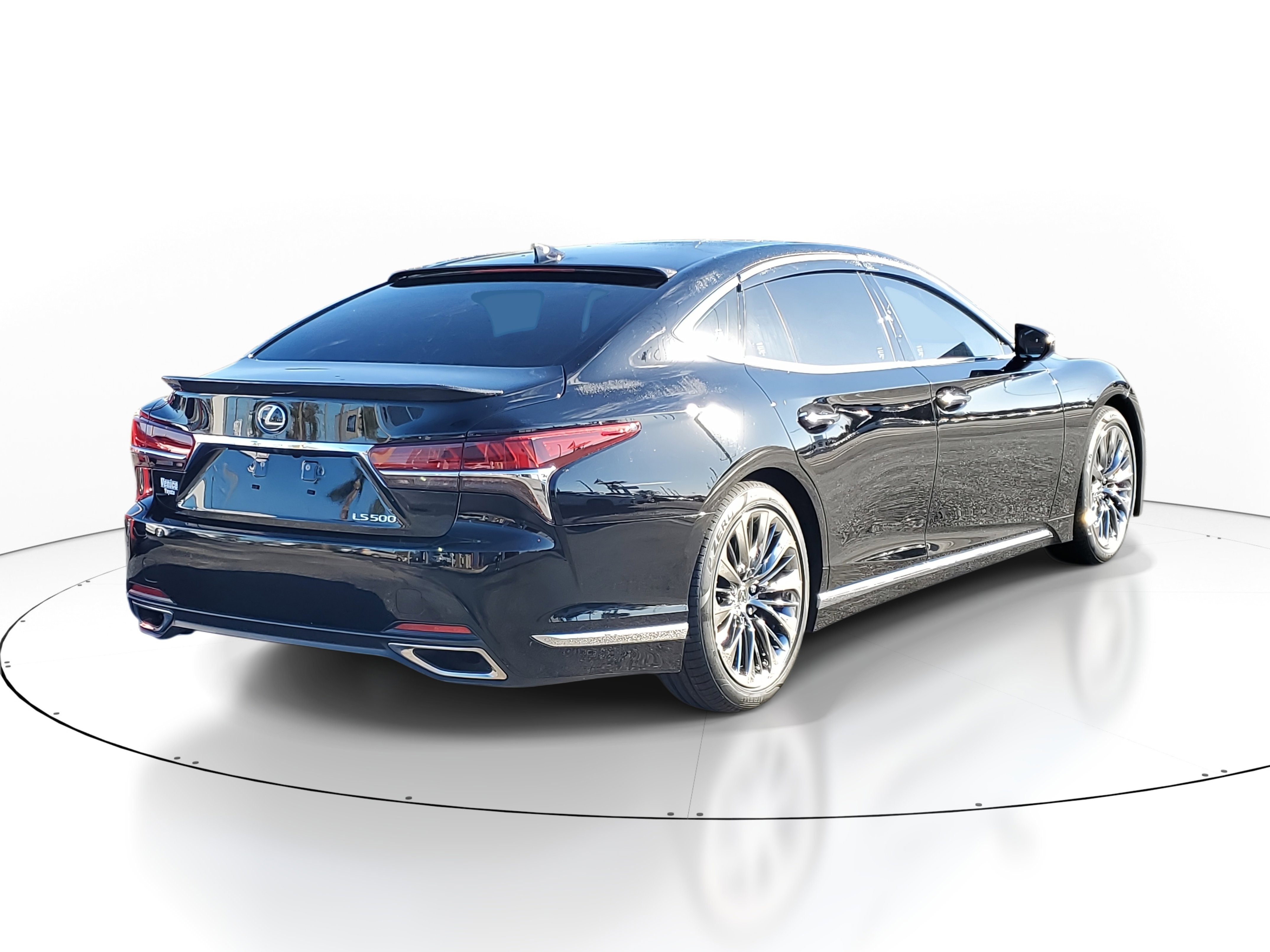 Used 2020 Lexus LS 500 image 2