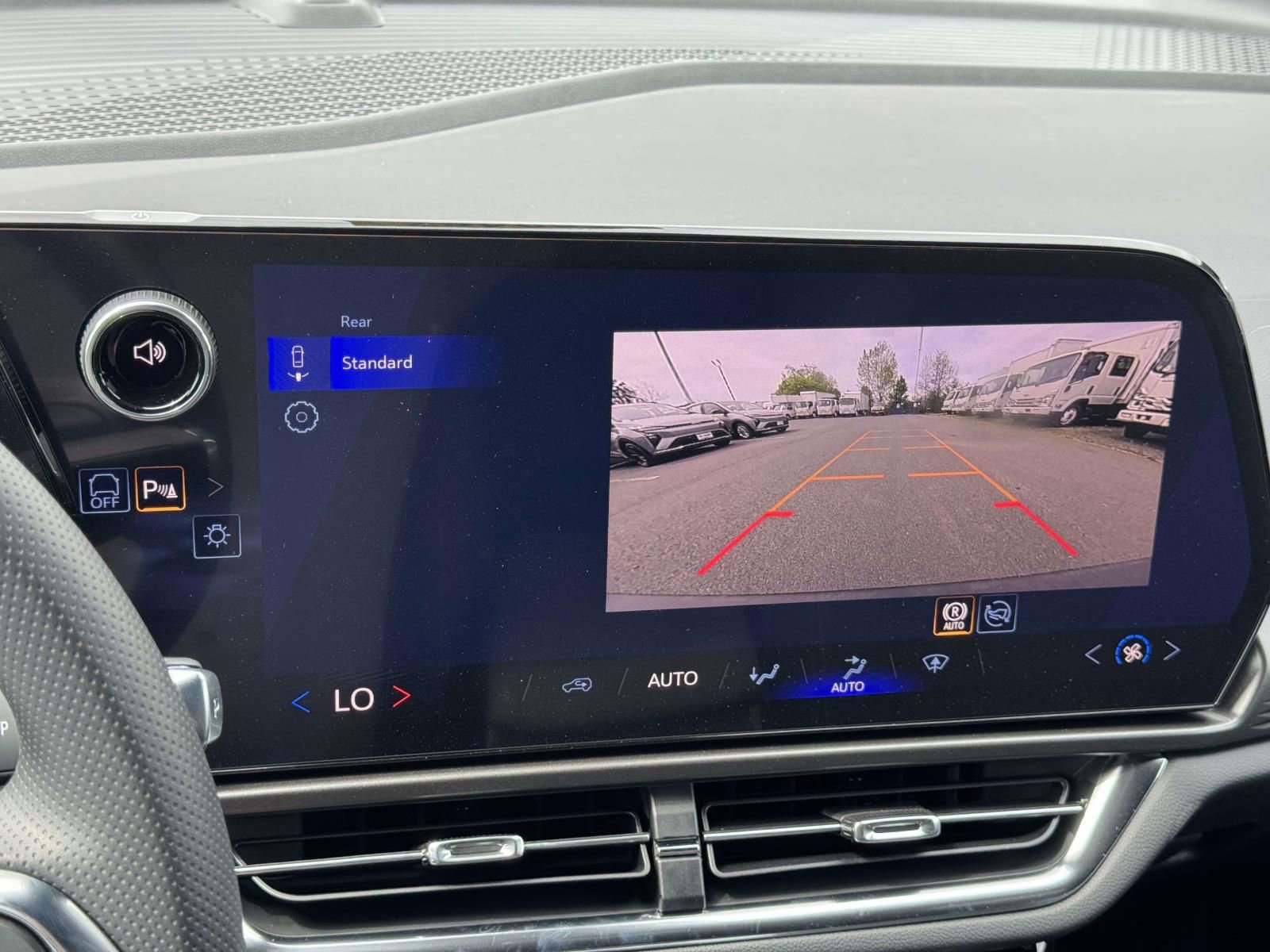 New 2026 Chevrolet Equinox EV LT image 10