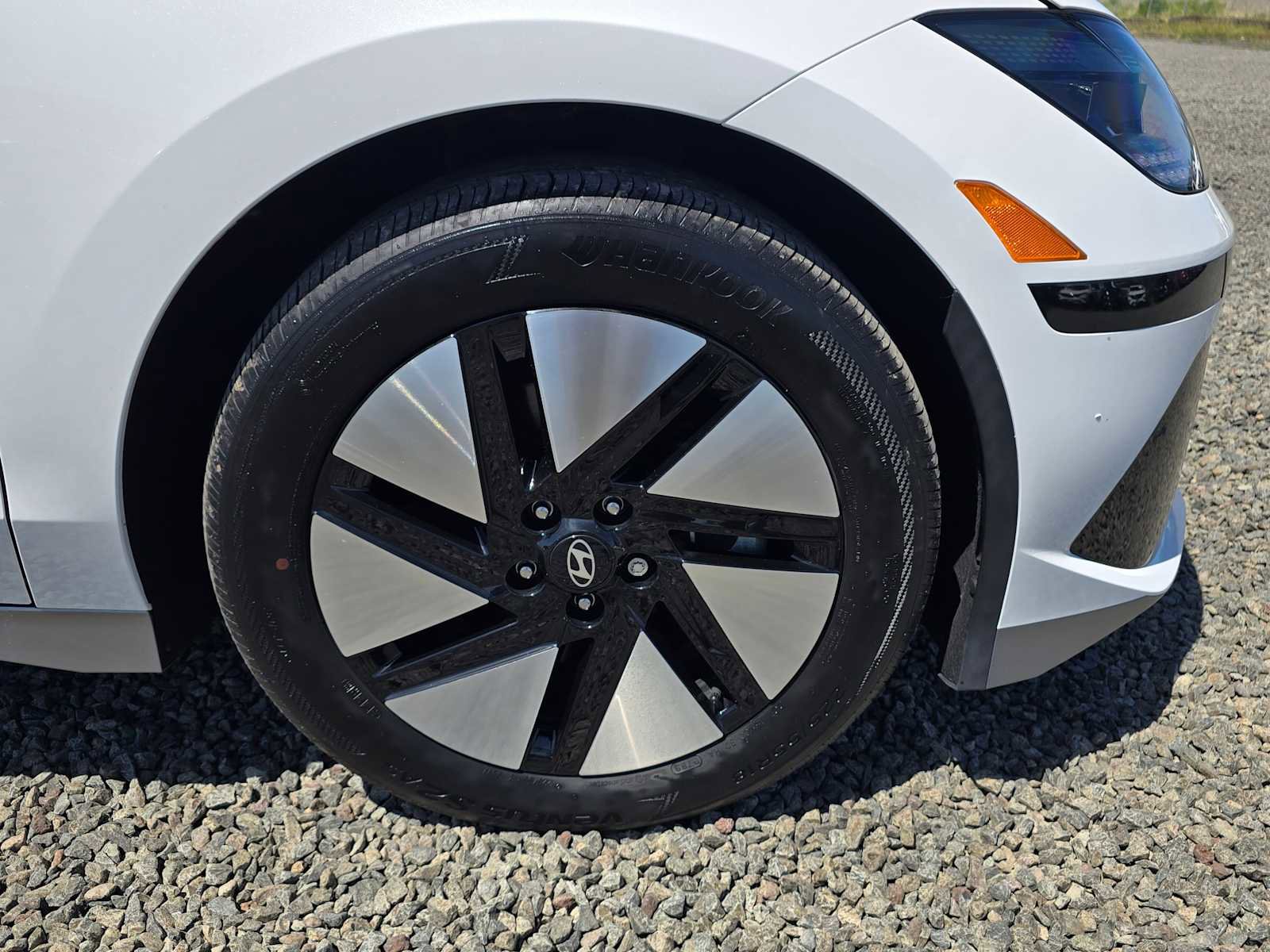 Used 2024 Hyundai Ioniq 6 SE image 9